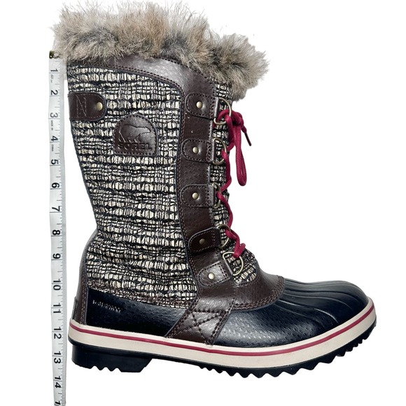 Sorel | Women | Tofino II Cordovan Metallic Faux Fur Waterpoof Boots | 10.5 - Picture 16 of 16